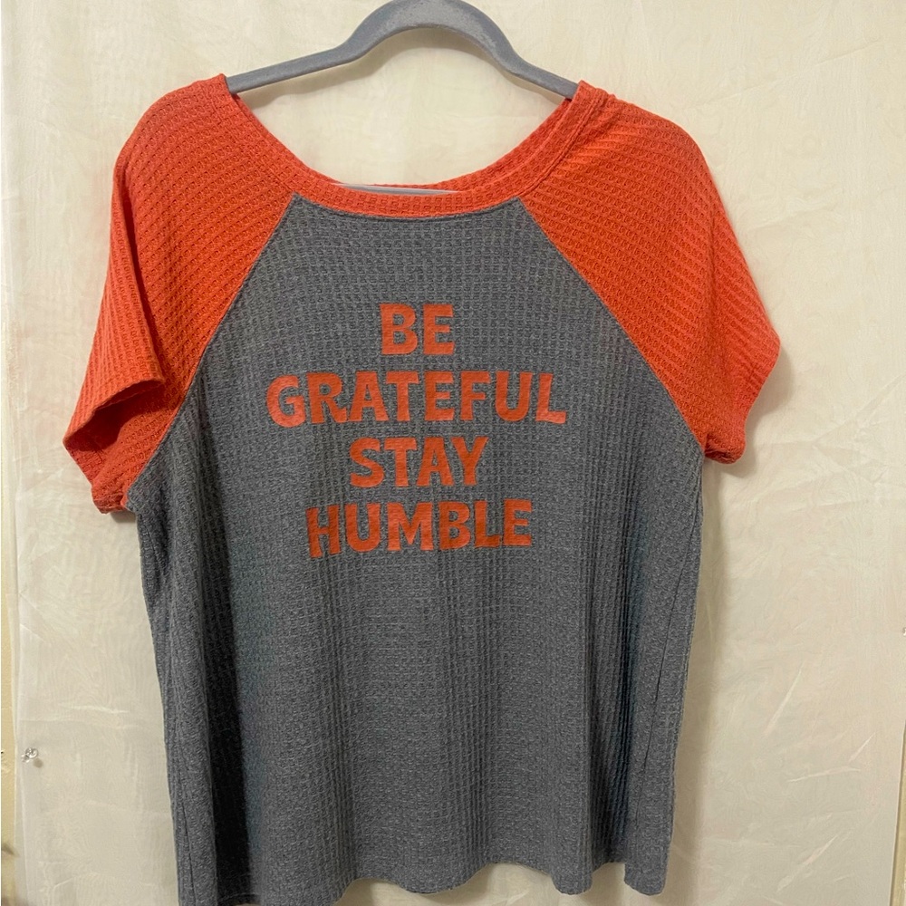 ❤️ TORRID Grateful Grey & Hot Coral Waffle Knit Tee - Picture 5 of 6